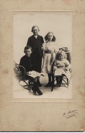 Wallis Photos/Norman Vernon Evelyn Raymond Wallis.jpg