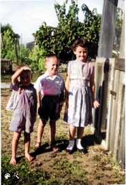 Wallis Photos/RobertTrevorLinda0001-Colorized-Enhanced.jpg